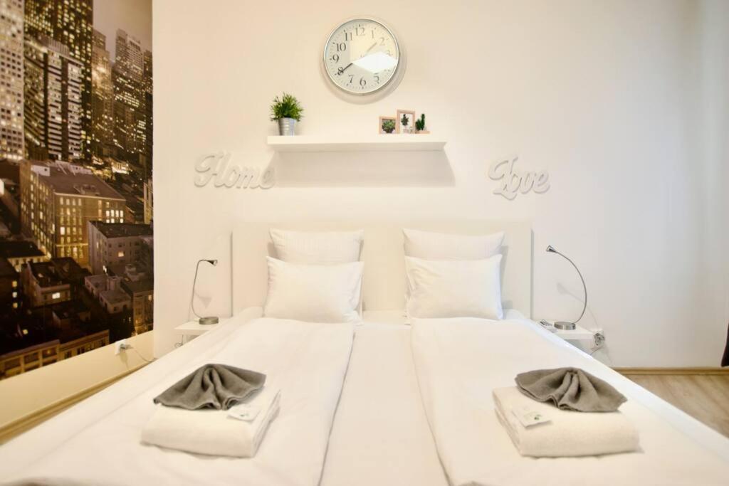 Standard Apartment By Hi5- Podmaniczky Street Budapest Exterior photo